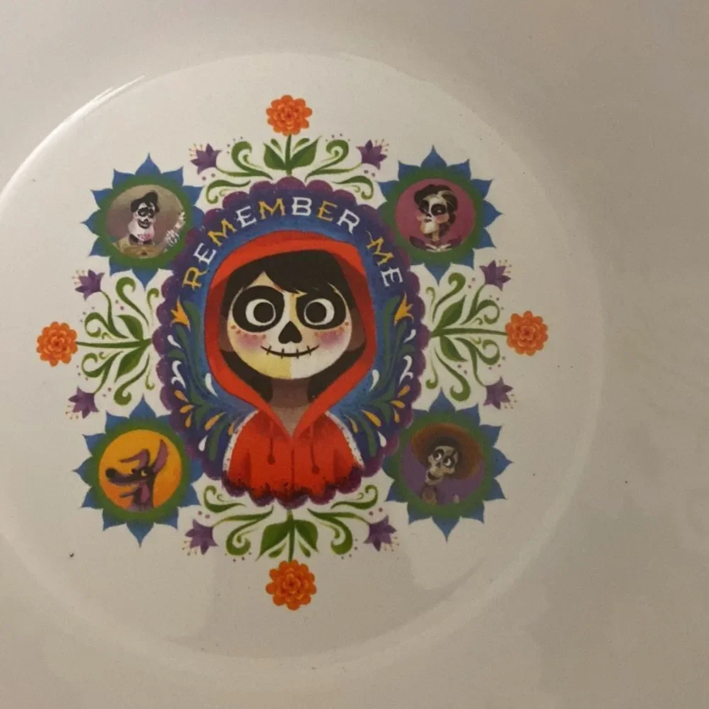 💙❤️ DISNEY/ PIXAR COCO FAMILIA CERAMIC Mixing Bowl NEW!!!